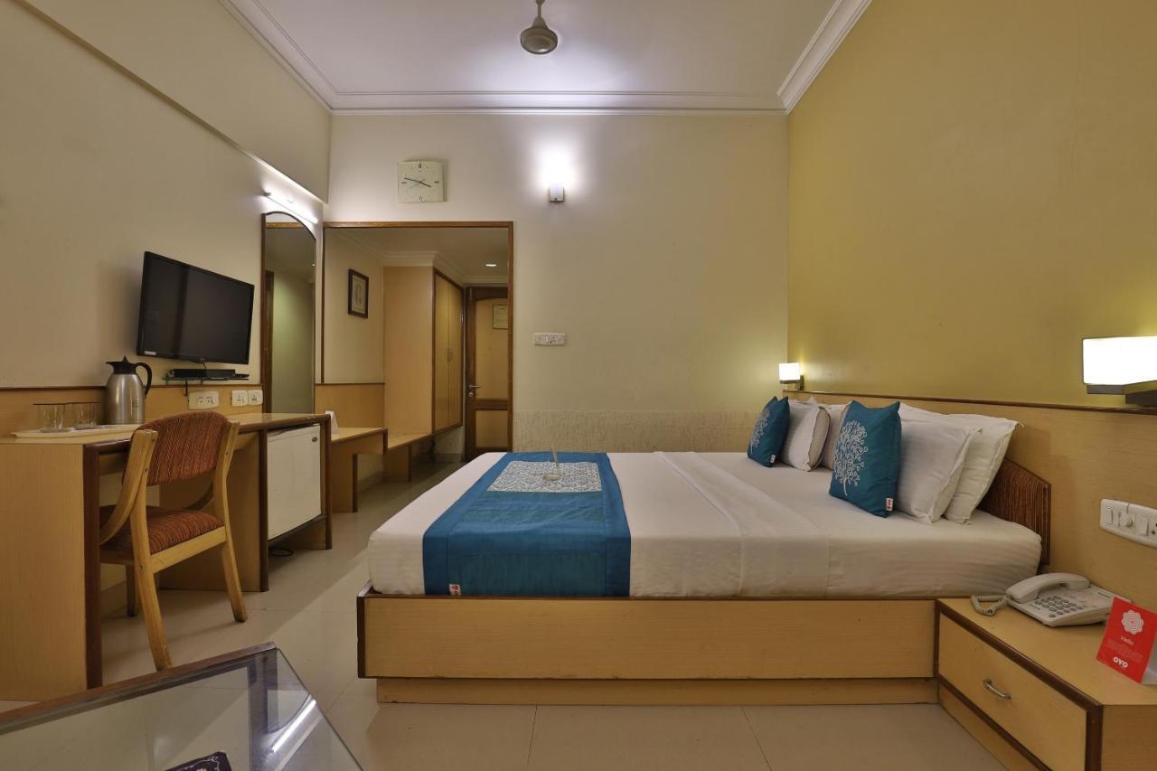 Capital O 1338 Hotel Harmony Rajkot Exterior foto